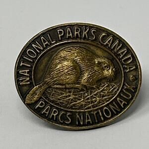 Vintage National Parks Canada Hat Lapel Pin Pinback Button Beaver
